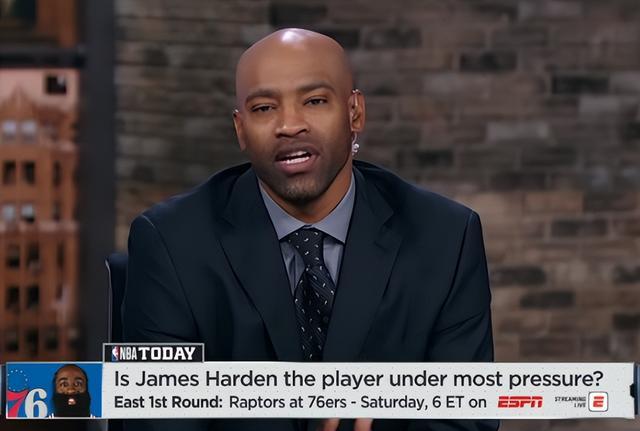 体育WTT澳门冠军赛：梁靖崑3-2险胜西蒙·高茨 挺进男单八强